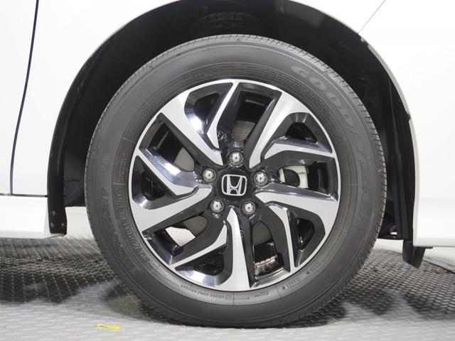 ステップワゴンスパーダ スパーダホンダセンシング 1オ-ナ-ナビ後席モニタDレコETC2.0両電扉 アダプティブクルーズコントロール Bluetooth パドルシフト 16インチ純正アルミホイール CD/DVD フルセグTV レーンアシスト 禁煙車(20枚目)