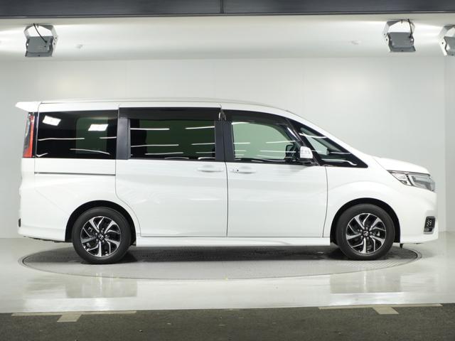 ステップワゴンスパーダ スパーダホンダセンシング 1オ-ナ-ナビ後席モニタDレコETC2.0両電扉 アダプティブクルーズコントロール Bluetooth パドルシフト 16インチ純正アルミホイール CD/DVD フルセグTV レーンアシスト 禁煙車(29枚目)