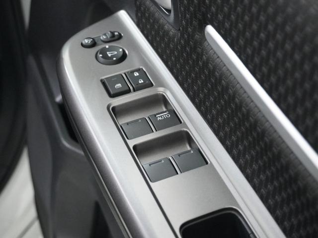 ステップワゴンスパーダ スパーダホンダセンシング 1オ-ナ-ナビ後席モニタDレコETC2.0両電扉 アダプティブクルーズコントロール Bluetooth パドルシフト 16インチ純正アルミホイール CD/DVD フルセグTV レーンアシスト 禁煙車(43枚目)