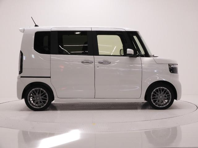 Ｎ－ＢＯＸカスタム ターボ　デモカー　９インチ純正ナビ　ドラレコ　ＥＴＣ　バックカメラ　両側電動スライドドア　渋滞追従クルーズ　Ｂｌｕｅｔｏｏｔｈ　障害物センサー　シートヒーター　１５インチ純正アルミホイール　禁煙車　スペアキー（25枚目）