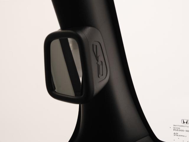 Ｎ－ＢＯＸカスタム ターボ　デモカー　９インチ純正ナビ　ドラレコ　ＥＴＣ　バックカメラ　両側電動スライドドア　渋滞追従クルーズ　Ｂｌｕｅｔｏｏｔｈ　障害物センサー　シートヒーター　１５インチ純正アルミホイール　禁煙車　スペアキー（68枚目）