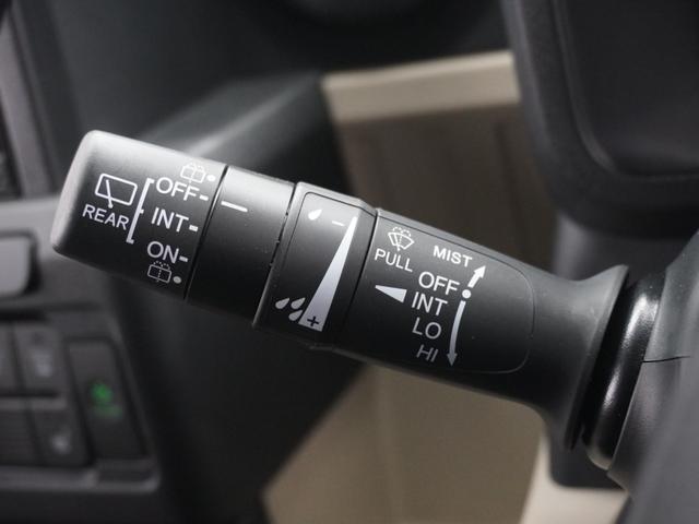 Ｎ－ＶＡＮ ｅ： ｅ：ファン　デモカー　８インチ純正ナビ　ドラレコ　ＥＴＣ　バックカメラ　アダプティブクルーズコントロール　Ｂｌｕｅｔｏｏｔｈ　障害物センサー　オートハイビーム　フルセグ　スペアキー有り　禁煙車　レーンアシスト（67枚目）