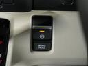 ベースグレード　当社試乗車ナビＲカメＤレコＥＴＣ両電扉ＢＴ地デジ　ＢＬＵＥＴＯＯＴＨ　衝突軽減システム　スマートキ－　車線維持支援システム　禁煙　電動格納式ドアミラー　カーテンエアバック　イモビライザー　ＥＣＯモード（26枚目）