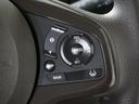 ◆アダプティブクルーズコントロール◆予め設定した車速内でクルマが自動的に加減速。前走車との適切な車間距離を維持しながら追従走行します。【LKAS】車線維持支援システムでステアリング操作を支援。