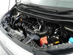 ���󥸥�ϼ֤ο�¡��ʬ�Ǥ������Υ��󥸥�롼�ब�����ȥȥ�֥�δ�ˤʤ�ޤ�����Ź�����Ѥαպޤ�Ȥä�Ű��Ū�����ˤ��ޤ��� 4