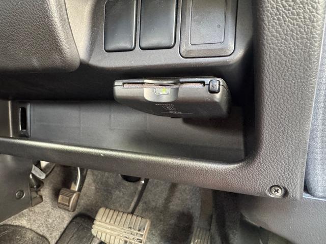 ｅＫカスタム Ｔ　禁煙車　ターボ車　イクリプスナビ　フルセグＴＶ　純正ＨＩＤ　スマートキー　プッシュスタート　ＡＢＳ　オートエアコン　ＥＴＣ　バックカメラ　電格ミラー　バイザー（13枚目）