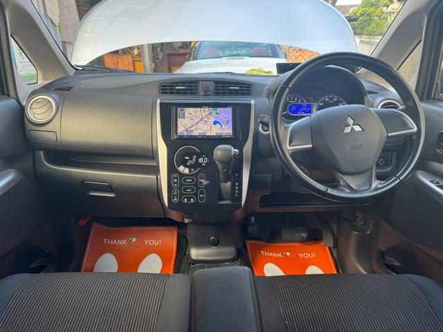 ｅＫカスタム Ｔ　禁煙車　ターボ車　イクリプスナビ　フルセグＴＶ　純正ＨＩＤ　スマートキー　プッシュスタート　ＡＢＳ　オートエアコン　ＥＴＣ　バックカメラ　電格ミラー　バイザー（17枚目）