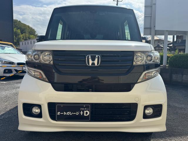 Ｎ－ＢＯＸカスタム ２トーンカラースタイル　ＧターボＳＳパッケージ　禁煙車　ターボ車　ナビ　フルセグ　Ｂｌｕｅｔｏｏｔｈ　　ＥＴＣ　両側スライドドア　パドルシフト　プラグ交換　エアーフィルター交換　ＡＢＳ　バックカメラ　オートクルーズ　オートライト　シートヒーター（2枚目）