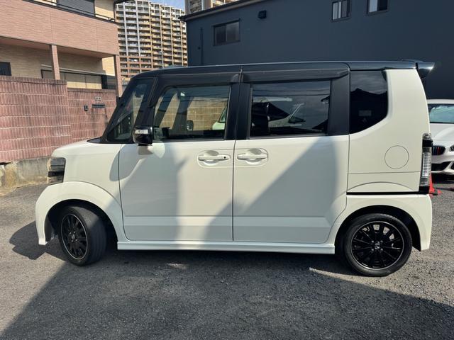 Ｎ－ＢＯＸカスタム ２トーンカラースタイル　ＧターボＳＳパッケージ　禁煙車　ターボ車　ナビ　フルセグ　Ｂｌｕｅｔｏｏｔｈ　　ＥＴＣ　両側スライドドア　パドルシフト　プラグ交換　エアーフィルター交換　ＡＢＳ　バックカメラ　オートクルーズ　オートライト　シートヒーター（5枚目）