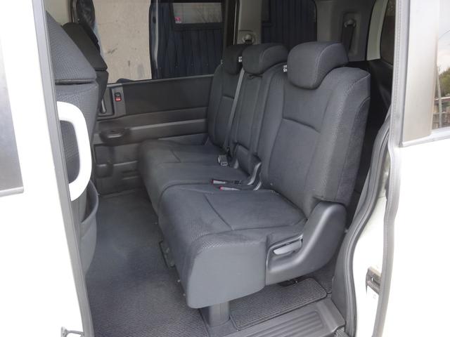 ステップワゴンスパーダ パワーエディション　ＨＩＤヘッドライト　オートライト　ＥＴＣ　メモリーナビ　バックカメラ　両側電動スライドドア　オートエアコン　後部座席マニュアルエアコン　一年保証（12枚目）