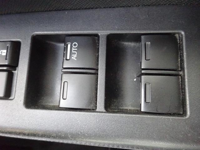 ステップワゴンスパーダ パワーエディション　ＨＩＤヘッドライト　オートライト　ＥＴＣ　メモリーナビ　バックカメラ　両側電動スライドドア　オートエアコン　後部座席マニュアルエアコン　一年保証（26枚目）