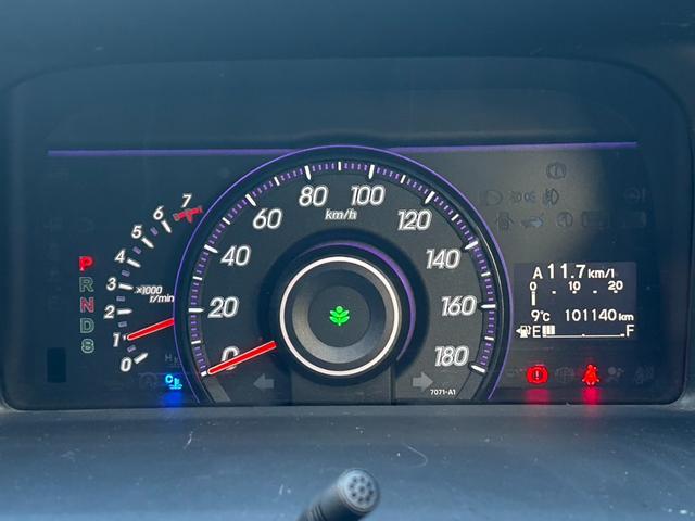 ステップワゴンスパーダ S 両側電動パワースライドドア ETC バックカメラ ステアリングスイッチ クルーズコントロール デジタルTV 電動格納ミラー パワーウィンドウ(19枚目)