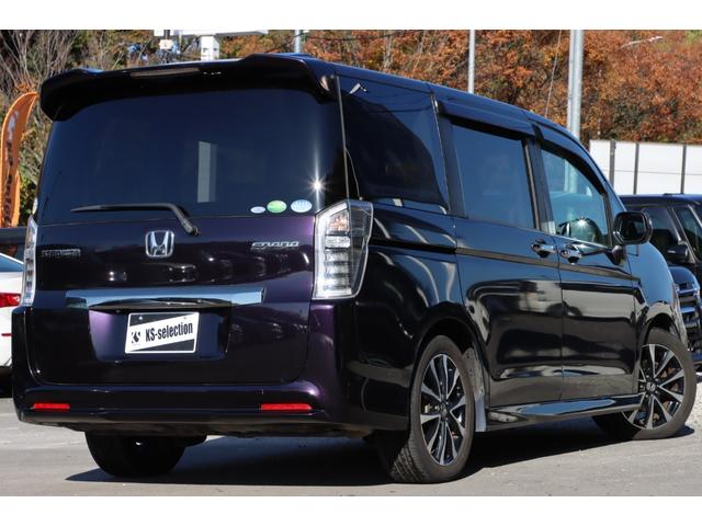 ステップワゴンスパーダ Ｚ　クールスピリット　ＨＩＤヘッドライト　純正インチアルミホイールフリップダウンモニター　両側パワスラ　クルコン　オートライト　　Ｈレザーシート　純正ナビ　ＴＶ　バックカメラ　Ｂｌｕｅｔｏｏｔｈ対応（2枚目）