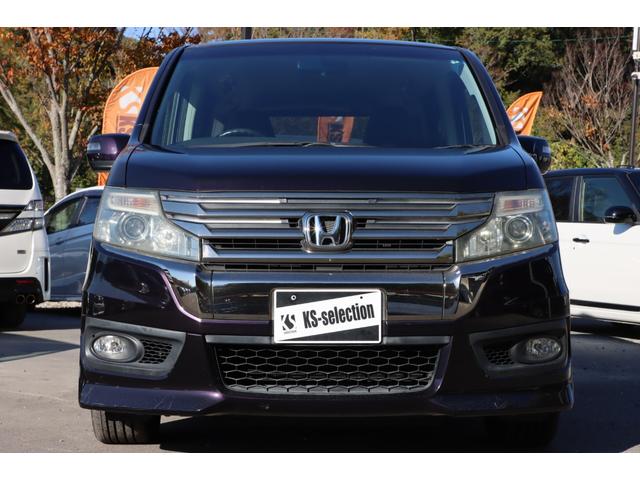 ステップワゴンスパーダ Ｚ　クールスピリット　ＨＩＤヘッドライト　純正インチアルミホイールフリップダウンモニター　両側パワスラ　クルコン　オートライト　　Ｈレザーシート　純正ナビ　ＴＶ　バックカメラ　Ｂｌｕｅｔｏｏｔｈ対応（3枚目）