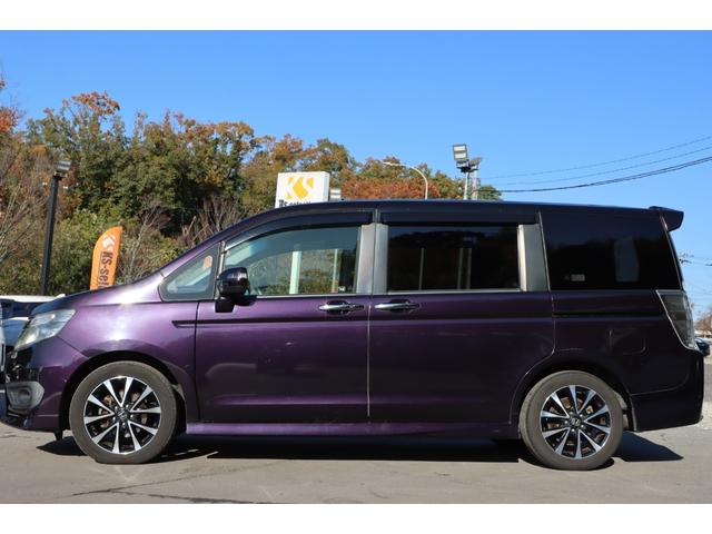 ステップワゴンスパーダ Ｚ　クールスピリット　ＨＩＤヘッドライト　純正インチアルミホイールフリップダウンモニター　両側パワスラ　クルコン　オートライト　　Ｈレザーシート　純正ナビ　ＴＶ　バックカメラ　Ｂｌｕｅｔｏｏｔｈ対応（5枚目）