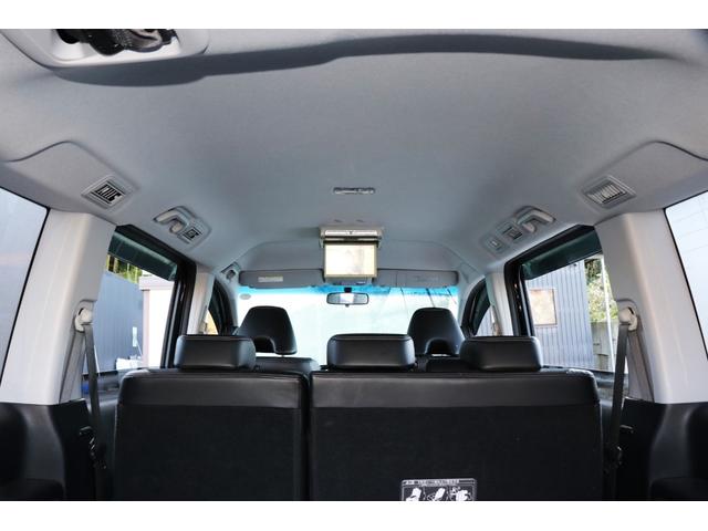 ステップワゴンスパーダ Ｚ　クールスピリット　ＨＩＤヘッドライト　純正インチアルミホイールフリップダウンモニター　両側パワスラ　クルコン　オートライト　　Ｈレザーシート　純正ナビ　ＴＶ　バックカメラ　Ｂｌｕｅｔｏｏｔｈ対応（8枚目）