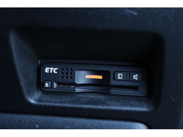 ステップワゴンスパーダ Ｚ　クールスピリット　ＨＩＤヘッドライト　純正インチアルミホイールフリップダウンモニター　両側パワスラ　クルコン　オートライト　　Ｈレザーシート　純正ナビ　ＴＶ　バックカメラ　Ｂｌｕｅｔｏｏｔｈ対応（25枚目）