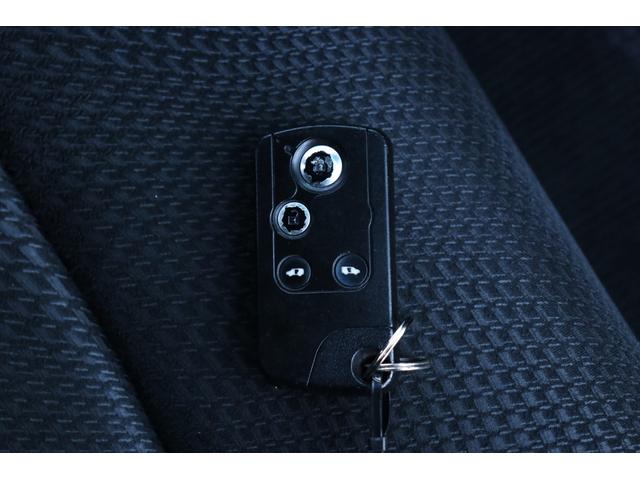 ステップワゴンスパーダ Ｚ　クールスピリット　ＨＩＤヘッドライト　純正インチアルミホイールフリップダウンモニター　両側パワスラ　クルコン　オートライト　　Ｈレザーシート　純正ナビ　ＴＶ　バックカメラ　Ｂｌｕｅｔｏｏｔｈ対応（26枚目）