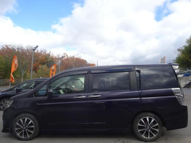 ステップワゴンスパーダ Ｚ　クールスピリット　クルーズコントロール　バックカメラ　両側電動スライドドア　オートエアコン　ＥＴＣ　スマートキー　ＨＩＤヘッドライト（8枚目）