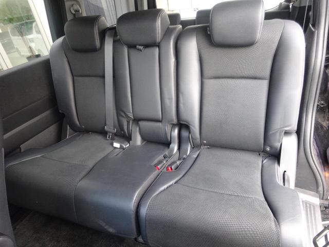 ステップワゴンスパーダ Ｚ　クールスピリット　クルーズコントロール　バックカメラ　両側電動スライドドア　オートエアコン　ＥＴＣ　スマートキー　ＨＩＤヘッドライト（12枚目）