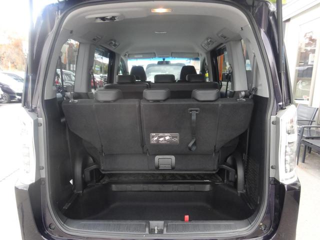 ステップワゴンスパーダ Ｚ　クールスピリット　クルーズコントロール　バックカメラ　両側電動スライドドア　オートエアコン　ＥＴＣ　スマートキー　ＨＩＤヘッドライト（14枚目）