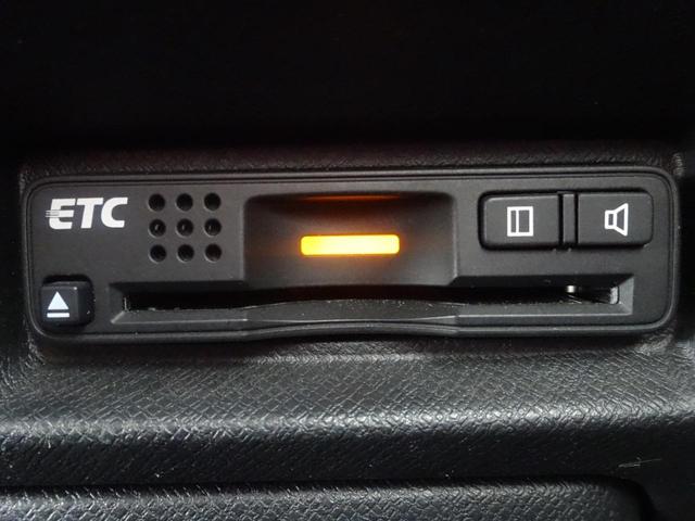 ステップワゴンスパーダ Ｚ　クールスピリット　クルーズコントロール　バックカメラ　両側電動スライドドア　オートエアコン　ＥＴＣ　スマートキー　ＨＩＤヘッドライト（28枚目）