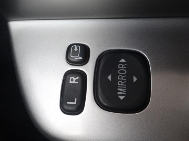ヴォクシー ZS 煌 両側電動スライドドア フリップダウンモニター パワーウィンドウ 電動格納ミラー オートエアコン ETC HIDヘッドライト(25枚目)