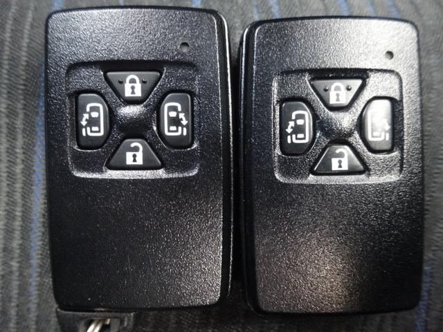 ヴォクシー ZS 煌 両側電動スライドドア フリップダウンモニター パワーウィンドウ 電動格納ミラー オートエアコン ETC HIDヘッドライト(30枚目)