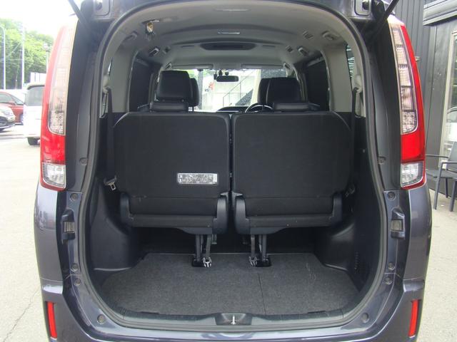 エスクァイア ハイブリッドＧｉ　オートライト　オートエアコン　ステアリングスイッチ　バックカメラ　Ｂｌｕｅｔｏｏｔｈ　両側電動スライドドア　パワーウィンドウ　プッシュスタート　ＥＴＣ（13枚目）