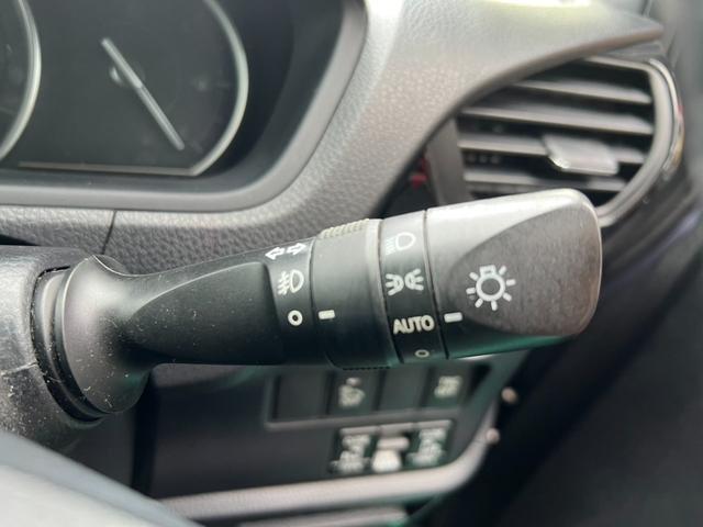 エスクァイア ハイブリッドＧｉ　オートライト　オートエアコン　ステアリングスイッチ　バックカメラ　Ｂｌｕｅｔｏｏｔｈ　両側電動スライドドア　パワーウィンドウ　プッシュスタート　ＥＴＣ（18枚目）