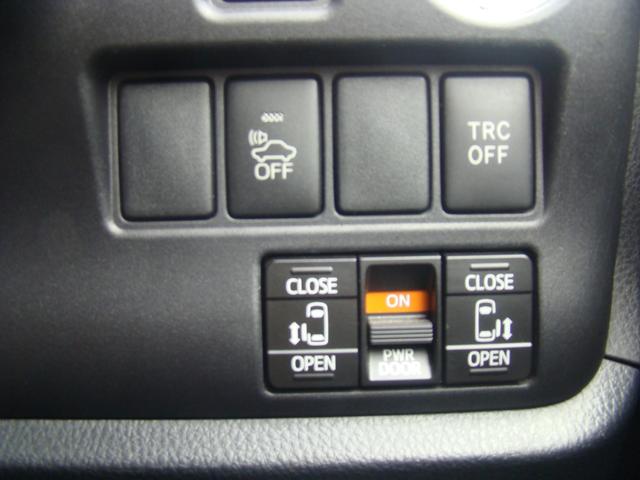 エスクァイア ハイブリッドＧｉ　オートライト　オートエアコン　ステアリングスイッチ　バックカメラ　Ｂｌｕｅｔｏｏｔｈ　両側電動スライドドア　パワーウィンドウ　プッシュスタート　ＥＴＣ（23枚目）