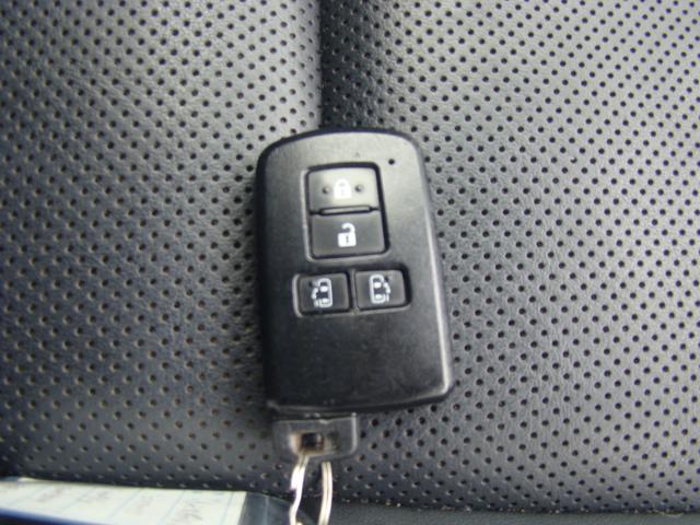 エスクァイア ハイブリッドＧｉ　オートライト　オートエアコン　ステアリングスイッチ　バックカメラ　Ｂｌｕｅｔｏｏｔｈ　両側電動スライドドア　パワーウィンドウ　プッシュスタート　ＥＴＣ（28枚目）