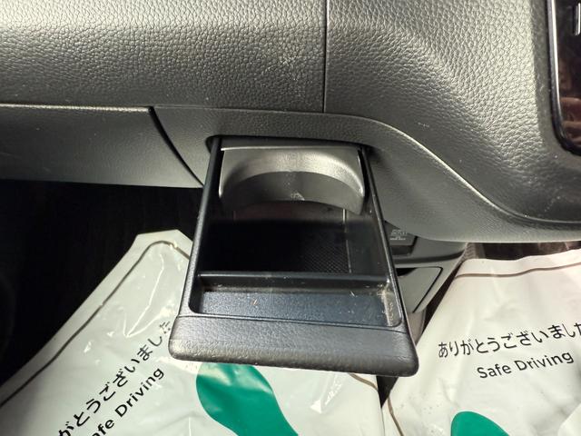 Ｎ－ＢＯＸカスタム Ｌ　スマートキー　Ｂｌｕｅｔｏｏｔｈ　バックモニター　オートクルーズ　衝突被害軽減ブレーキ　横滑り防止　片側電動スライドドア　サンシェード　オートエアコン（29枚目）