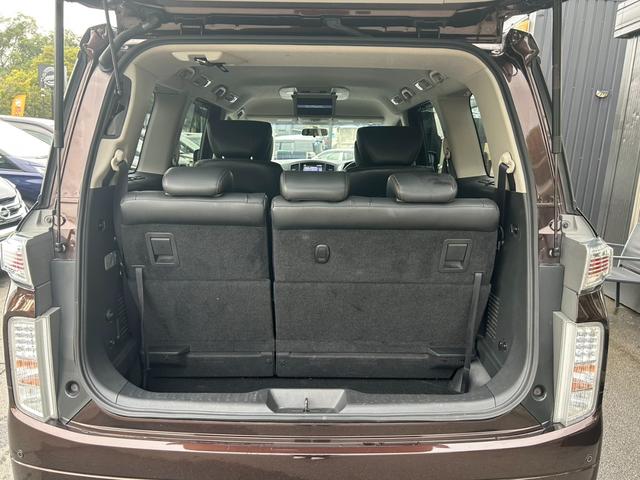 エルグランド ２５０ハイウェイスタープレミアム　スマートキー　ＥＴＣ　Ｂｌｕｅｔｏｏｔｈ　バックモニター　両側電動スライドドア　シートヒーター／クーラー　横滑り防止　サンシェード　フリップダウンモニター（13枚目）