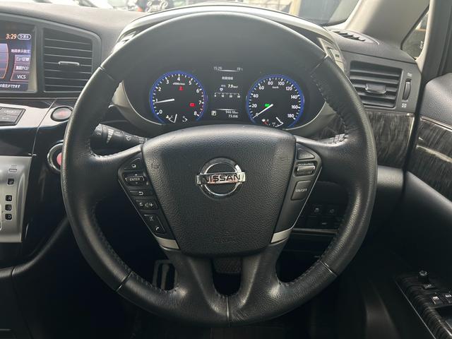 エルグランド ２５０ハイウェイスタープレミアム　スマートキー　ＥＴＣ　Ｂｌｕｅｔｏｏｔｈ　バックモニター　両側電動スライドドア　シートヒーター／クーラー　横滑り防止　サンシェード　フリップダウンモニター（16枚目）