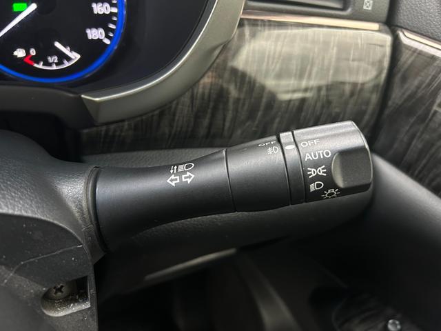 エルグランド ２５０ハイウェイスタープレミアム　スマートキー　ＥＴＣ　Ｂｌｕｅｔｏｏｔｈ　バックモニター　両側電動スライドドア　シートヒーター／クーラー　横滑り防止　サンシェード　フリップダウンモニター（17枚目）