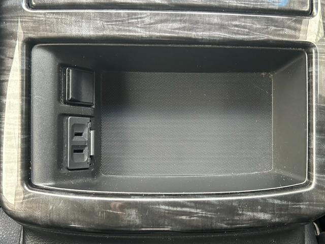 エルグランド ２５０ハイウェイスタープレミアム　スマートキー　ＥＴＣ　Ｂｌｕｅｔｏｏｔｈ　バックモニター　両側電動スライドドア　シートヒーター／クーラー　横滑り防止　サンシェード　フリップダウンモニター（32枚目）