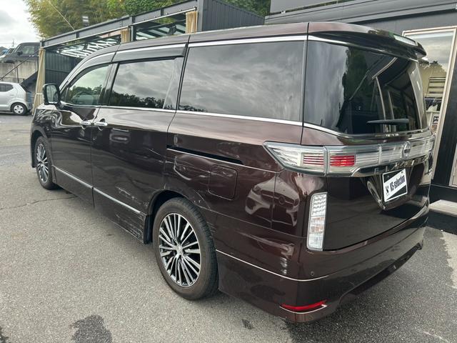 エルグランド ２５０ハイウェイスタープレミアム　スマートキー　ＥＴＣ　Ｂｌｕｅｔｏｏｔｈ　バックモニター　両側電動スライドドア　シートヒーター／クーラー　横滑り防止　サンシェード　フリップダウンモニター（52枚目）