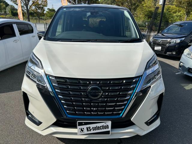 セレナ ｅ－パワー　ハイウェイスターＶ　ドライブレコーダー　Ｂｌｕｅｔｏｏｔｈオーディオ　ＥＴＣ　バックカメラ　両側電動スライドドア　ステアリングスイッチ　クルーズコントロール　スマートキー（4枚目）