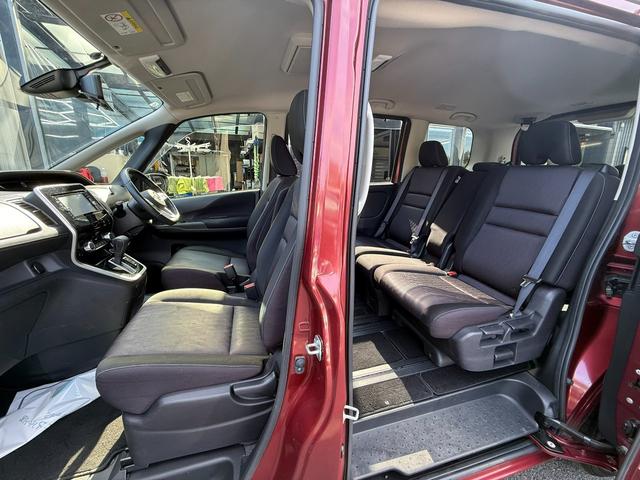 セレナ ハイウェイスター　Ｖセレクション　ＥＴＣ　スマートキー　アラウンドビューモニター　パーキングアシスト　フリップダウンモニター　両側電動スライドドア　デジタルインナーミラー　ドライブレコーダー（9枚目）