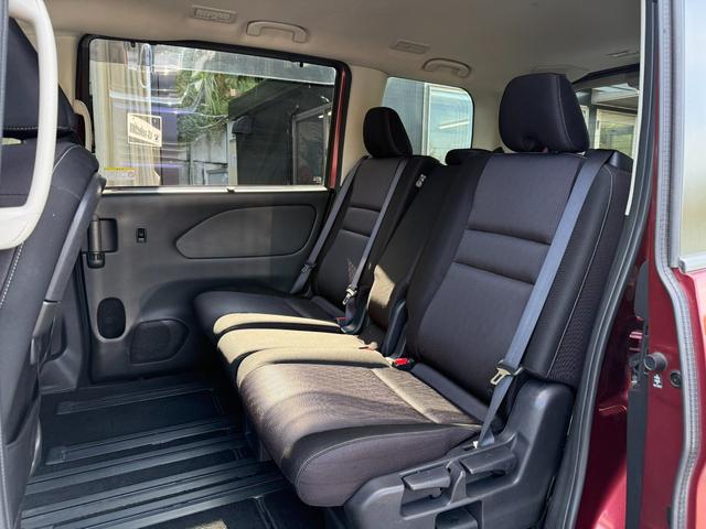 セレナ ハイウェイスター　Ｖセレクション　ＥＴＣ　スマートキー　アラウンドビューモニター　パーキングアシスト　フリップダウンモニター　両側電動スライドドア　デジタルインナーミラー　ドライブレコーダー（11枚目）