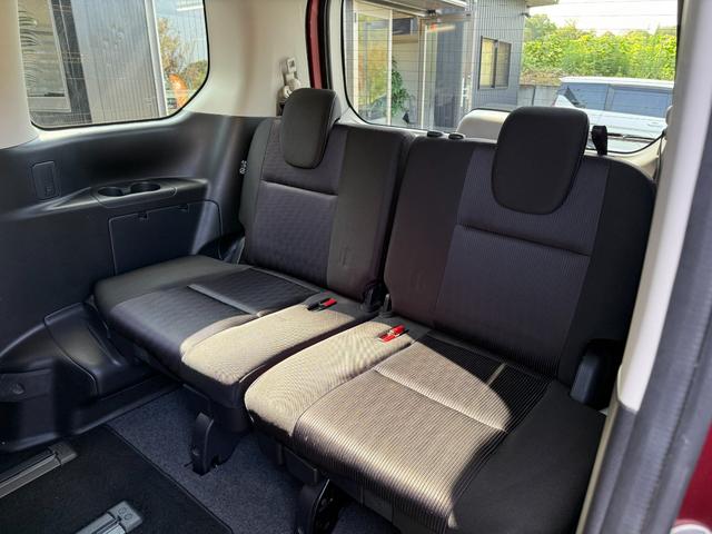 セレナ ハイウェイスター　Ｖセレクション　ＥＴＣ　スマートキー　アラウンドビューモニター　パーキングアシスト　フリップダウンモニター　両側電動スライドドア　デジタルインナーミラー　ドライブレコーダー（12枚目）