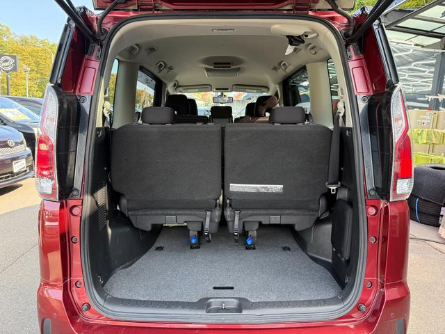 セレナ ハイウェイスター　Ｖセレクション　ＥＴＣ　スマートキー　アラウンドビューモニター　パーキングアシスト　フリップダウンモニター　両側電動スライドドア　デジタルインナーミラー　ドライブレコーダー（13枚目）