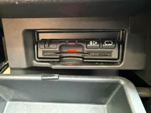 セレナ ハイウェイスター　Ｖセレクション　ＥＴＣ　スマートキー　アラウンドビューモニター　パーキングアシスト　フリップダウンモニター　両側電動スライドドア　デジタルインナーミラー　ドライブレコーダー（30枚目）