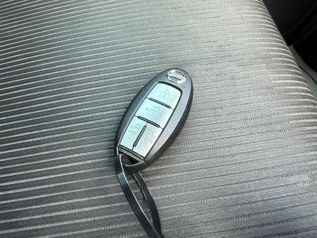 セレナ ハイウェイスター　Ｖセレクション　ＥＴＣ　スマートキー　アラウンドビューモニター　パーキングアシスト　フリップダウンモニター　両側電動スライドドア　デジタルインナーミラー　ドライブレコーダー（33枚目）