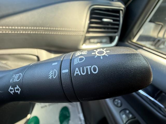 セレナ ハイウェイスター　Ｖセレクション　スマートキー　両側電動スライドドア　バックモニター　Ｂｌｕｅｔｏｏｔｈ　サンシェード　フリップダウンモニター　ドライブレコーダー　タイヤサイズ１９５／６０Ｒ１６（17枚目）