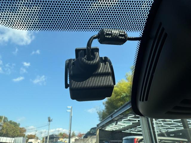 セレナ ハイウェイスター　Ｖセレクション　スマートキー　両側電動スライドドア　バックモニター　Ｂｌｕｅｔｏｏｔｈ　サンシェード　フリップダウンモニター　ドライブレコーダー　タイヤサイズ１９５／６０Ｒ１６（29枚目）