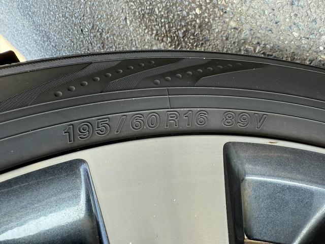 セレナ ハイウェイスター　Ｖセレクション　スマートキー　両側電動スライドドア　バックモニター　Ｂｌｕｅｔｏｏｔｈ　サンシェード　フリップダウンモニター　ドライブレコーダー　タイヤサイズ１９５／６０Ｒ１６（51枚目）