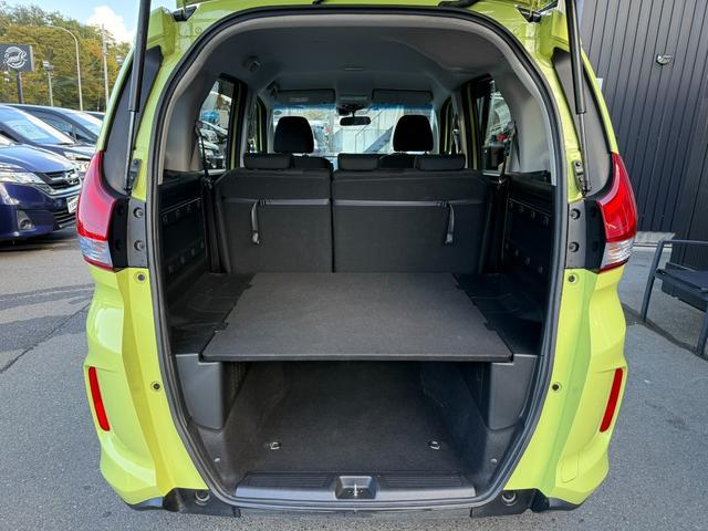 フリード＋ハイブリッド ハイブリッドＧ・ホンダセンシング　ＥＴＣ　スマートキー　両側電動スライドドア　衝突被害軽減ブレーキ　横滑り防止　Ｂｌｕｅｔｏｏｔｈ　バックモニター　オートライト　クルーズコントロール（12枚目）