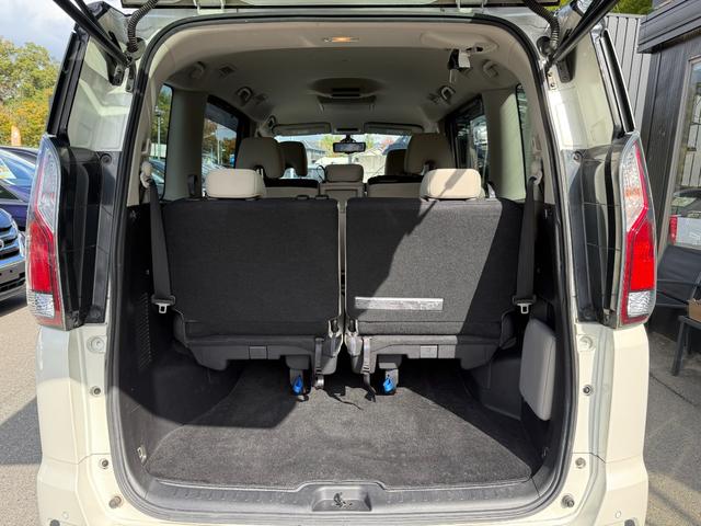 セレナ ハイウェイスター　ＥＴＣ　スマートキー　アラウンドビューモニター　デジタルインナーミラー　フリップダウンモニター　両側電動スライドドア　ドライブレコーダー　サンシェード（13枚目）